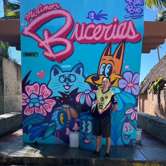 Meet your Posher - Picture 6 of 16